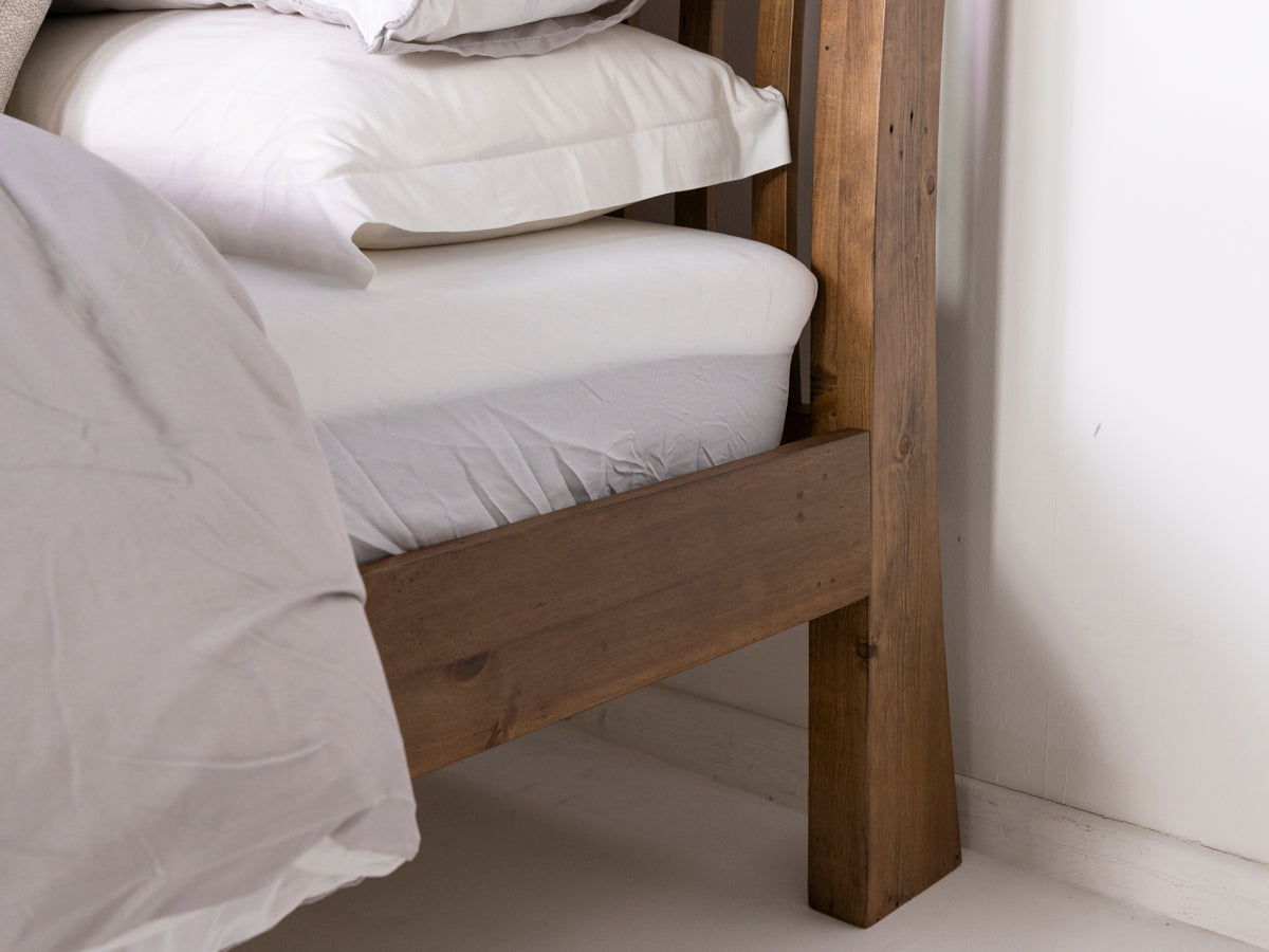 Cadre de lit hawaïen