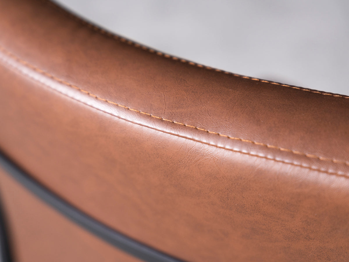 Table de salle à manger à plateau fixe Brooklyn et chaises de salle à manger marron auburn