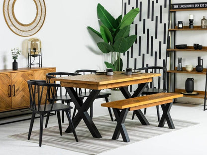 Table de salle à manger extensible à pieds croisés Tulsa (140 cm - 180 cm) et chaises de salle à manger Bogart