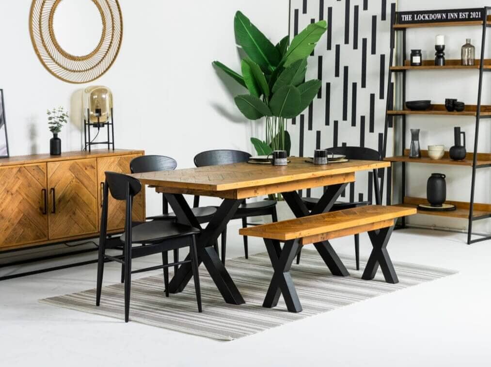 Banc en bois recyclé à pieds croisés Tulsa