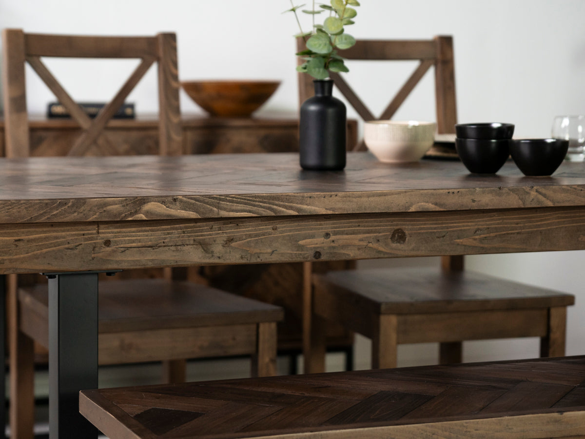 Table de salle à manger Tulsa Dark 180 cm à plateau fixe et chaise de salle à manger marron auburn