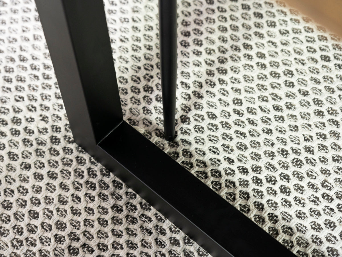 Table de salle à manger fixe Tulsa Dark 135 cm et chaise Grainger grise