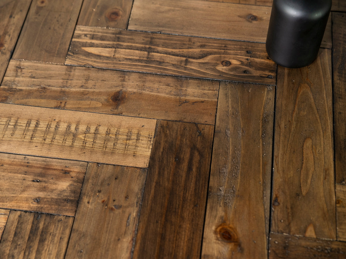 Table de salle à manger fixe Tulsa Dark 135 cm et chaise Grainger marron