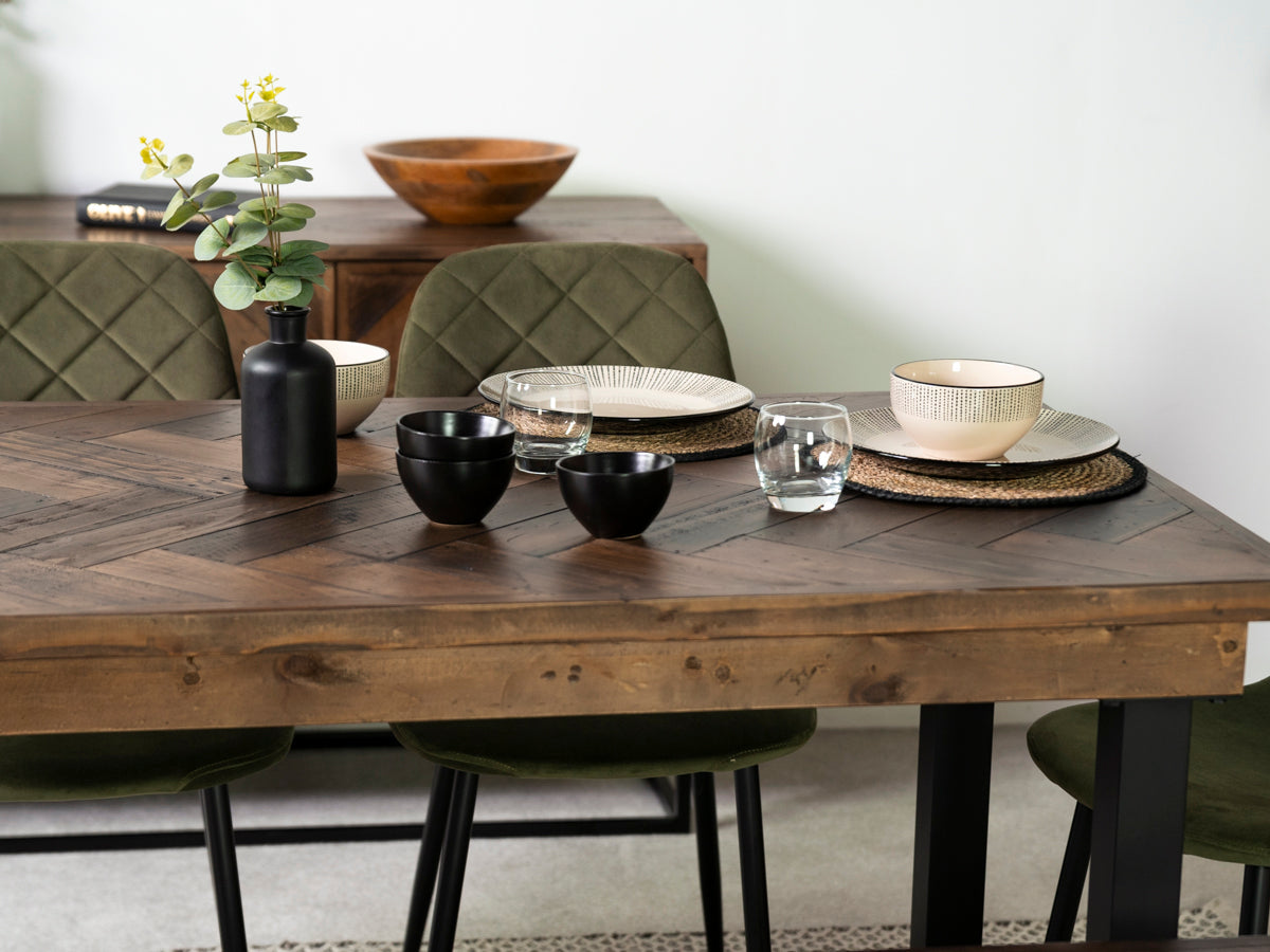 Table de salle à manger fixe Tulsa Dark 135 cm et chaise de salle à manger Dallas marron