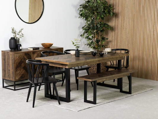 Table de salle à manger extensible Tulsa Dark (180 cm - 240 cm) et chaise de salle à manger Bogart noire