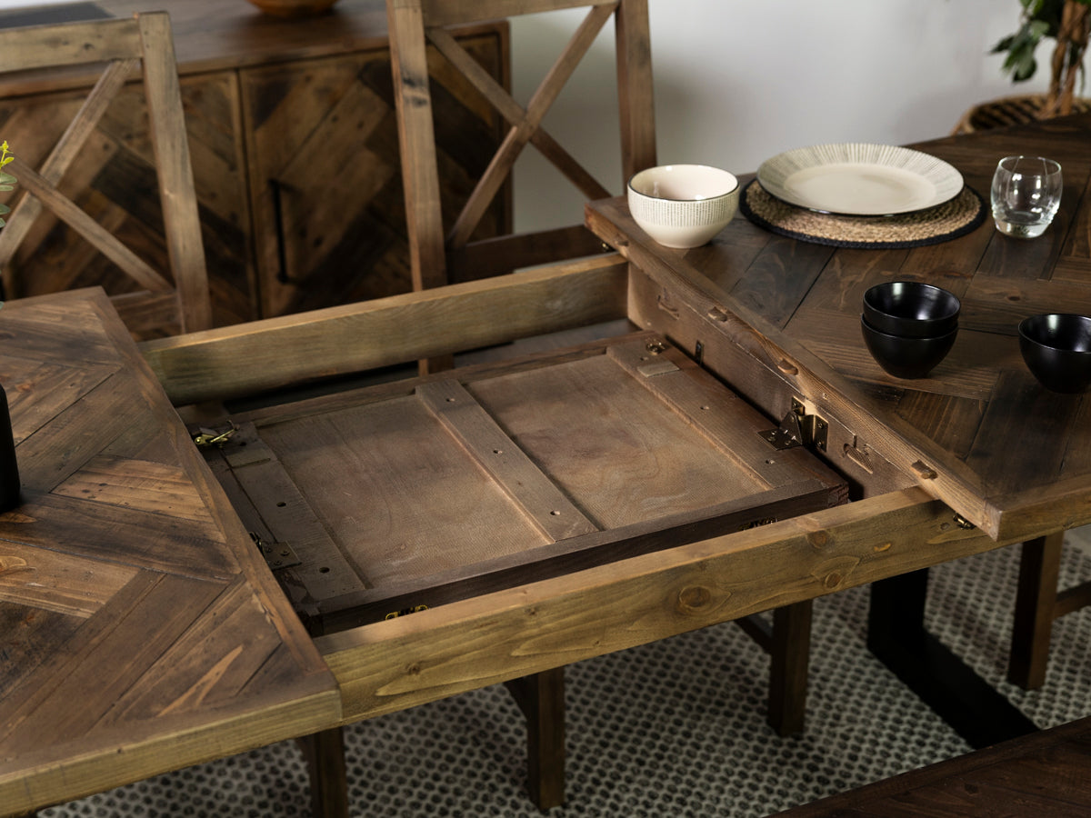 Table de salle à manger extensible Tulsa Dark (180 cm - 240 cm) et chaise de salle à manger Bogart noire