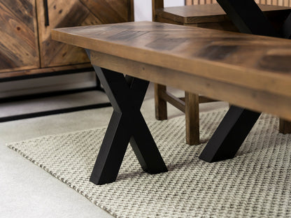 Table de salle à manger extensible Tulsa à pieds croisés foncés (140 cm - 180 cm) et chaises de salle à manger Alston