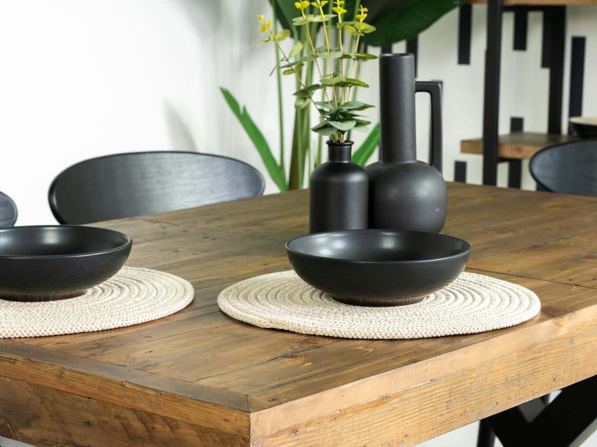 Table de salle à manger extensible Brooklyn à pieds croisés (140 cm - 180 cm) et chaises de salle à manger Dallas couleur fauve