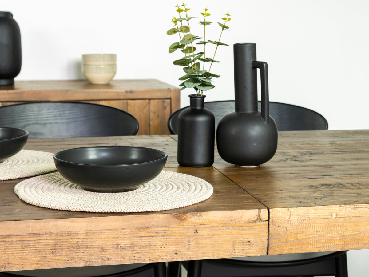 Table de salle à manger extensible Brooklyn à pieds croisés (140 cm - 180 cm) et chaises de salle à manger Dallas couleur fauve