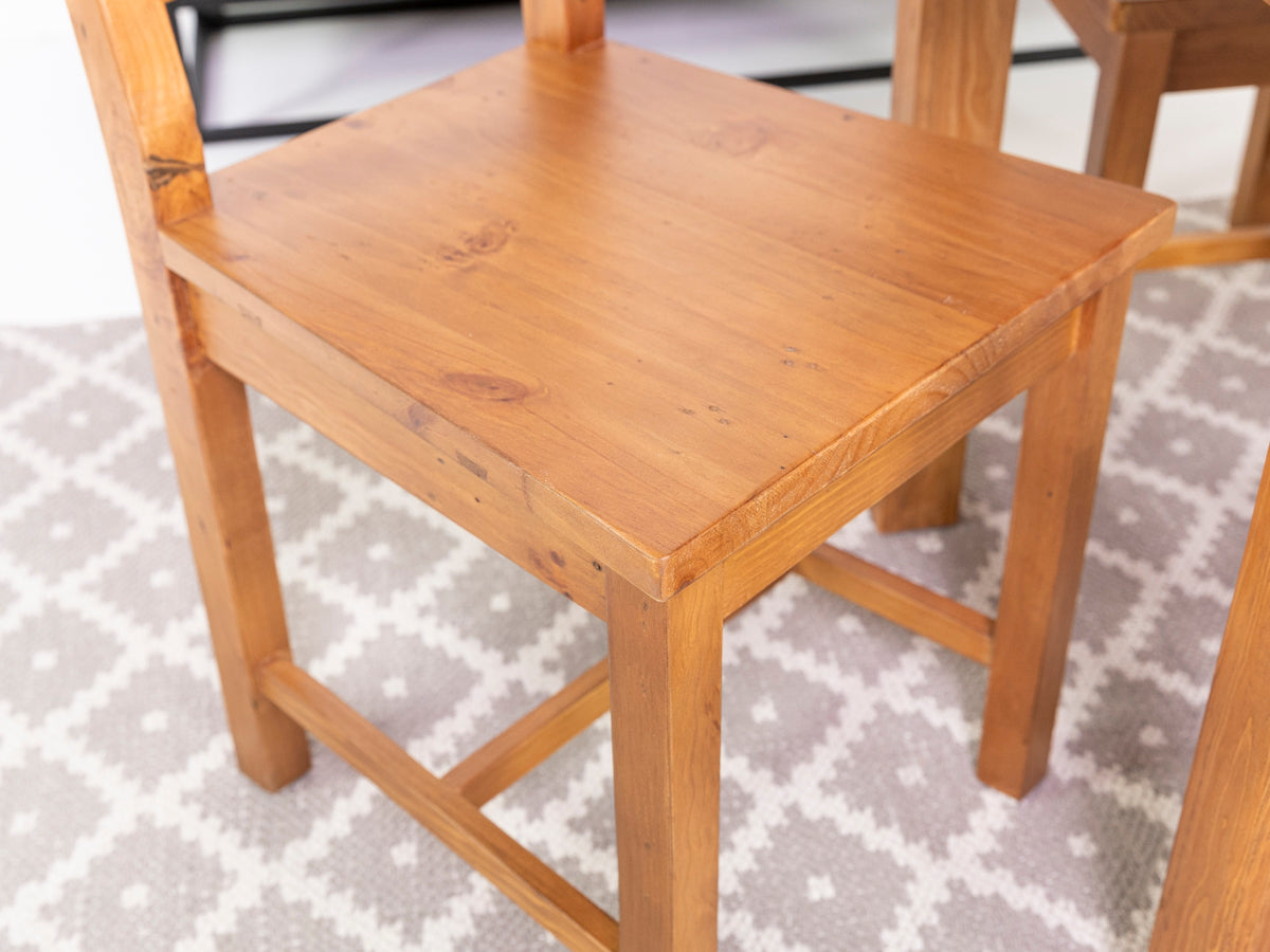 Table de salle à manger fixe Tulsa 135 cm et chaises de salle à manger à dossier croisé Tulsa