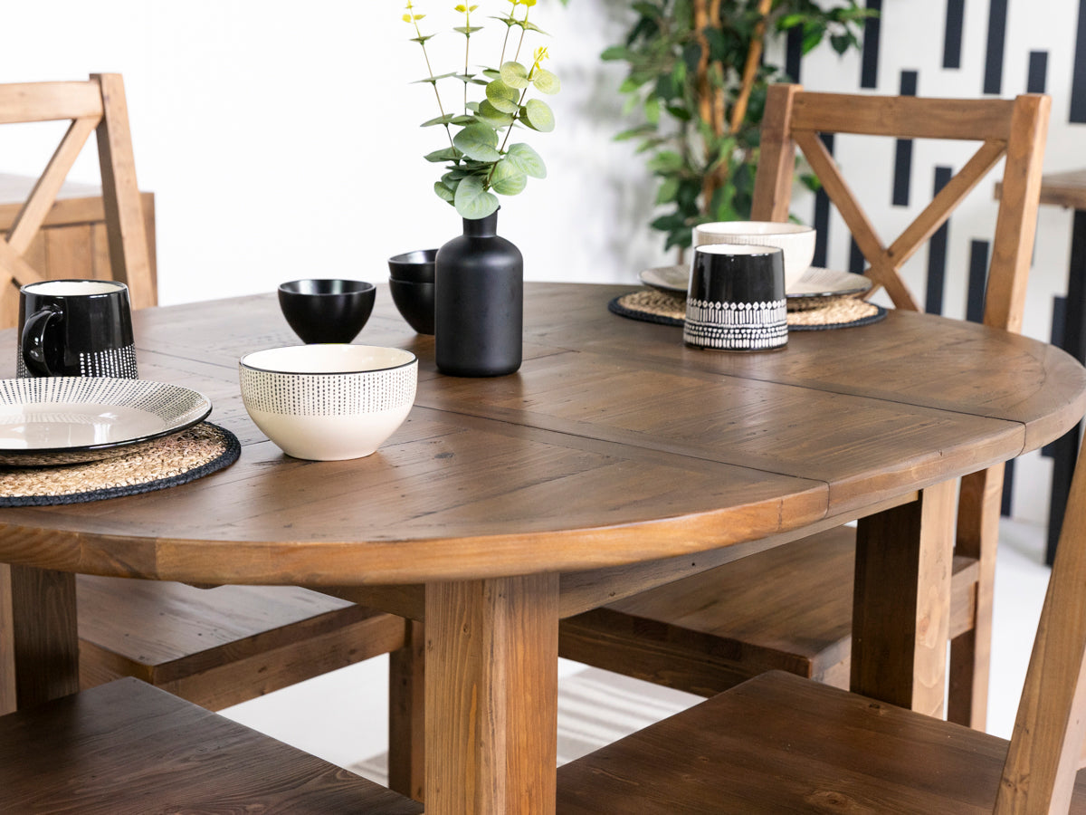 Table de salle à manger ronde extensible Brooklyn et chaises de salle à manger Brooklyn