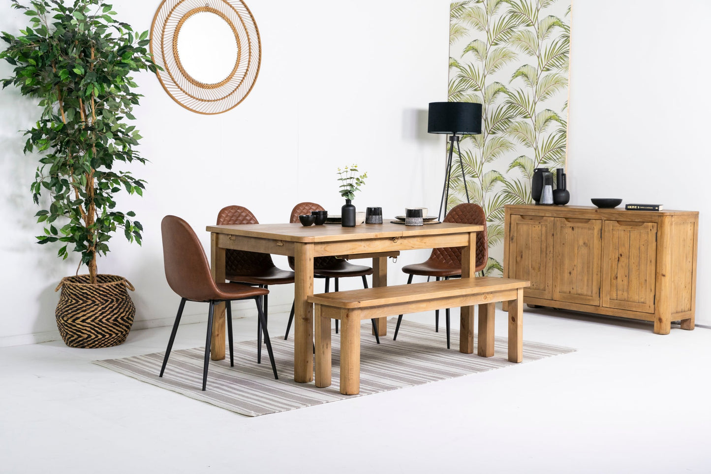 Table de salle à manger extensible Exeter (140 cm - 180 cm) et chaises de salle à manger Dallas couleur fauve