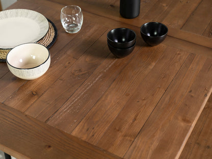 Table de salle à manger extensible Provence (140-180 cm) et chaise de salle à manger noire Gabo