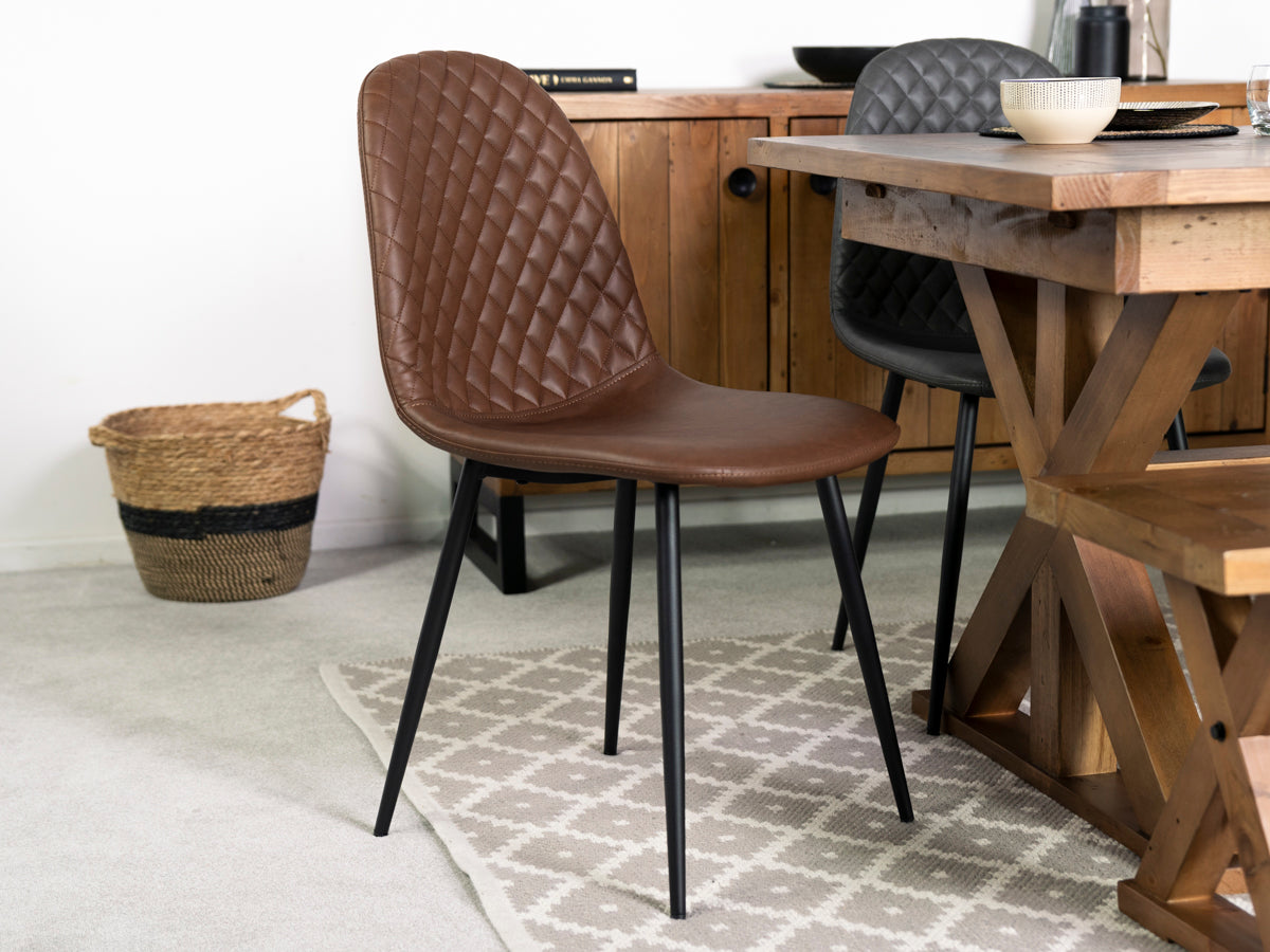 Table de salle à manger extensible Brooklyn Light (180 cm - 240 cm) et chaise de salle à manger Dallas marron