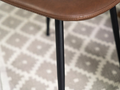 Table de salle à manger Brooklyn 160 cm à plateau fixe et pieds croisés et chaises de salle à manger Dallas marron