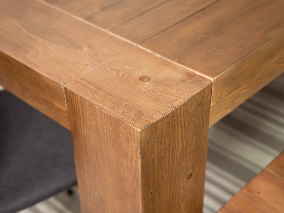 Table de salle à manger à plateau fixe Colorado