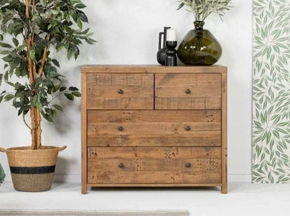 Montréal 2 Plus de 2 Poitrines