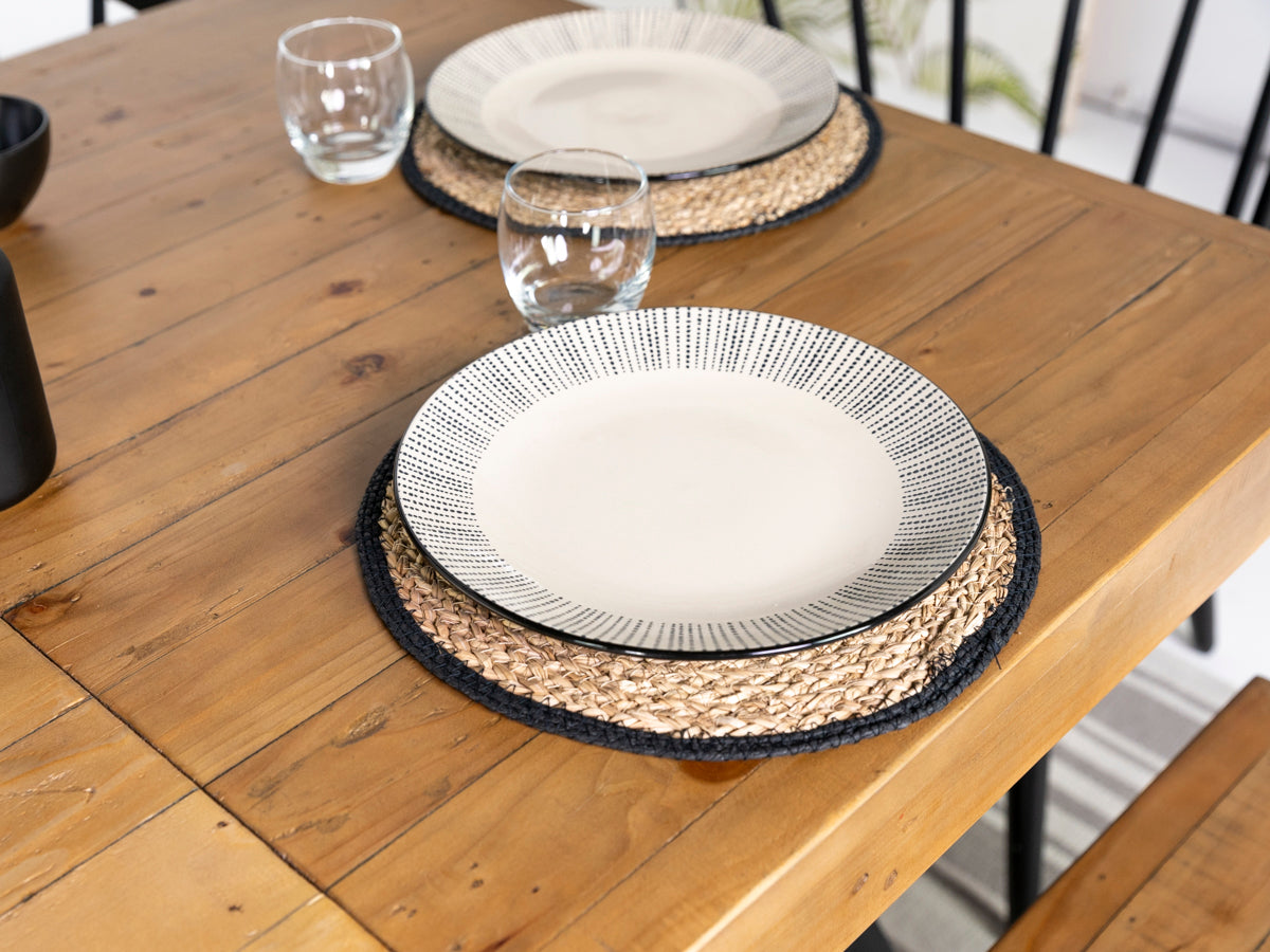 Table de salle à manger extensible Brooklyn Light à pieds croisés (140 cm - 180 cm) et chaises de salle à manger Dallas couleur fauve