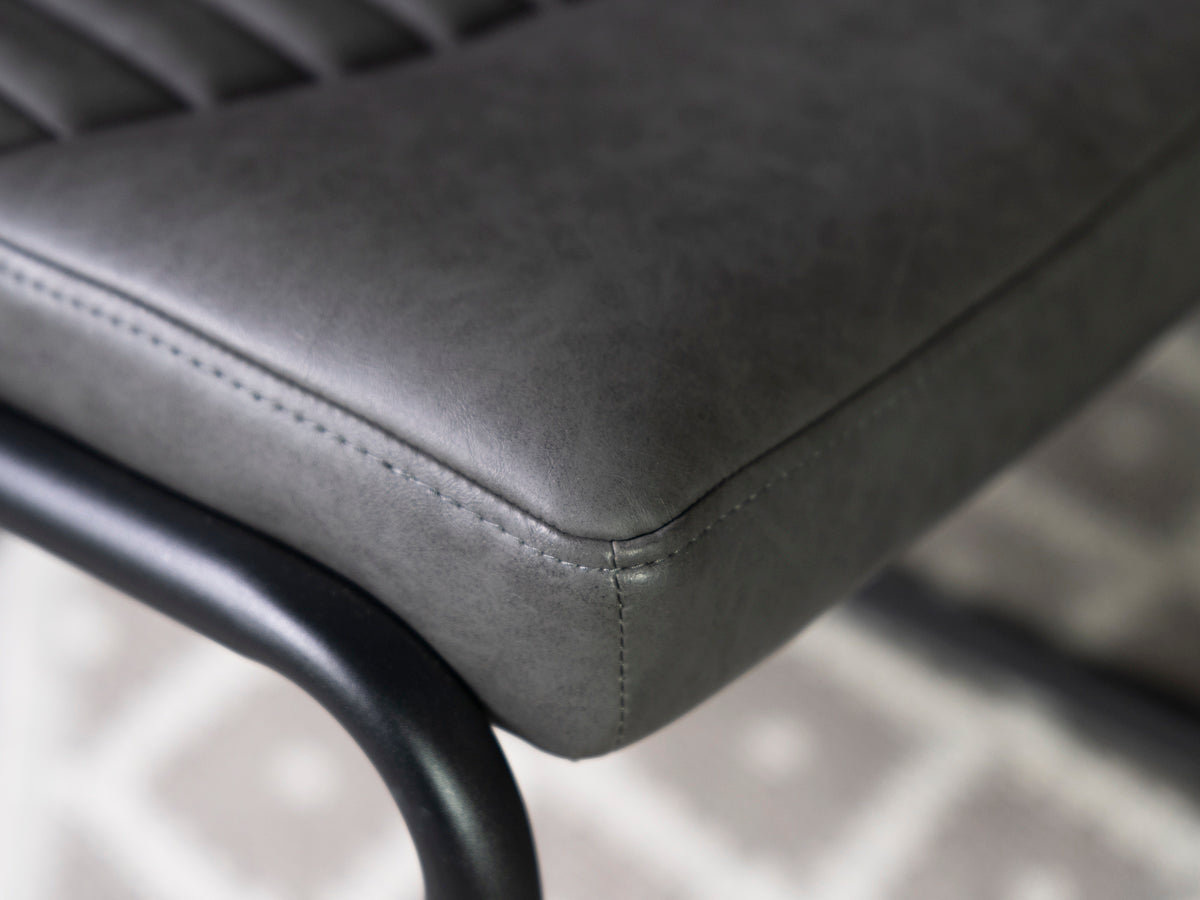 Table de salle à manger extensible Tulsa à pieds croisés (180 cm - 240 cm) et chaises de salle à manger gris auburn