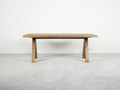 Table de salle à manger pyramidale à plateau fixe