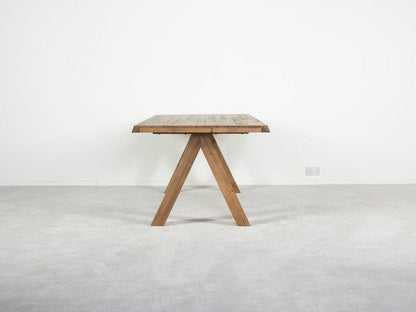 Table de salle à manger pyramidale à plateau fixe