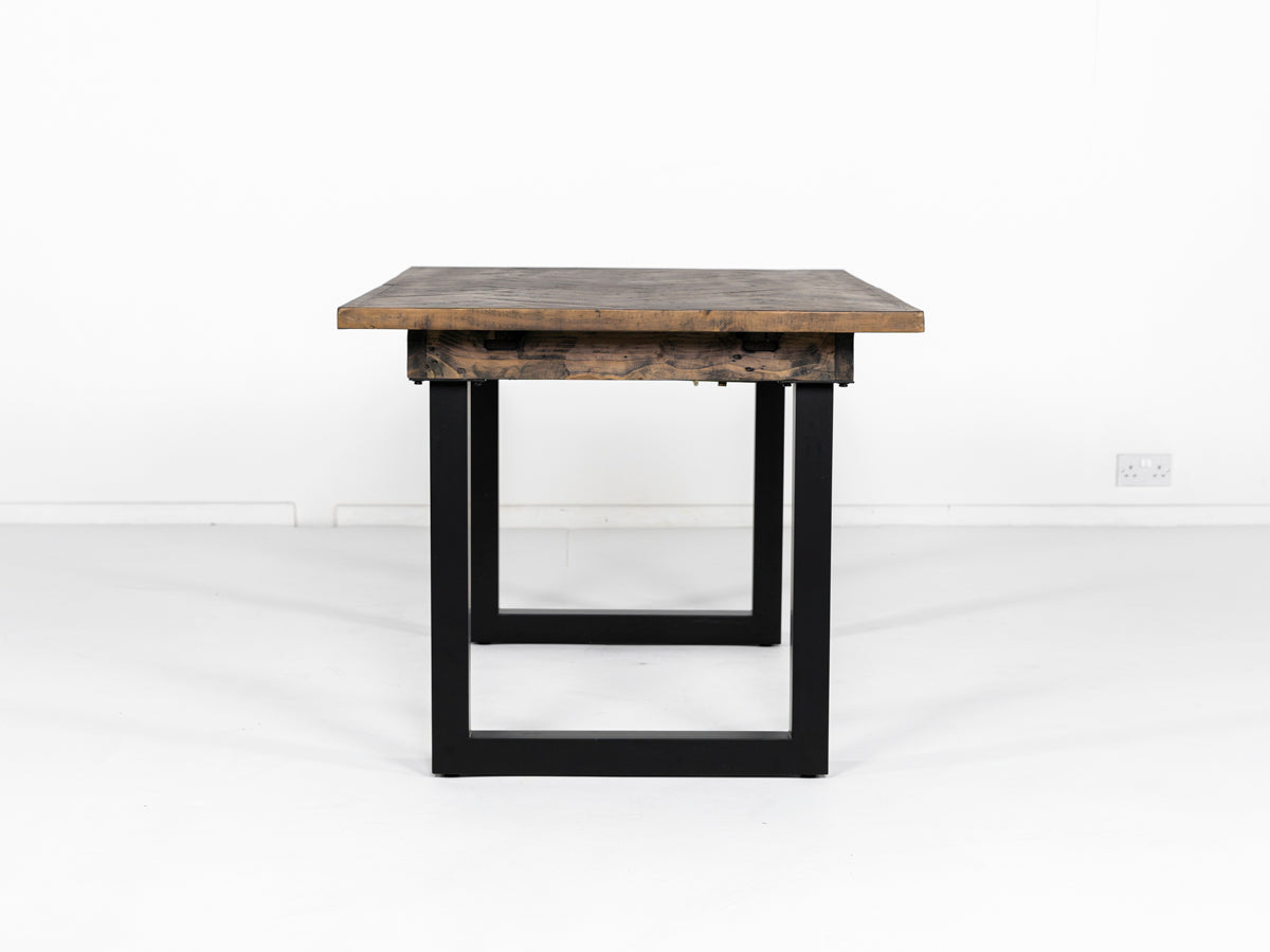 Table de salle à manger extensible Tulsa Dark (140 cm - 180 cm) et banc en bois foncé Tulsa