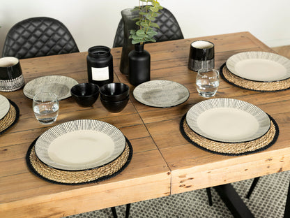 Table de salle à manger extensible Brooklyn Light (140 cm - 180 cm) et chaises de salle à manger noires Bogart