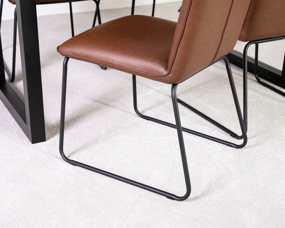 Table de salle à manger extensible Como (180 cm - 240 cm) et chaises de salle à manger marron Grainger