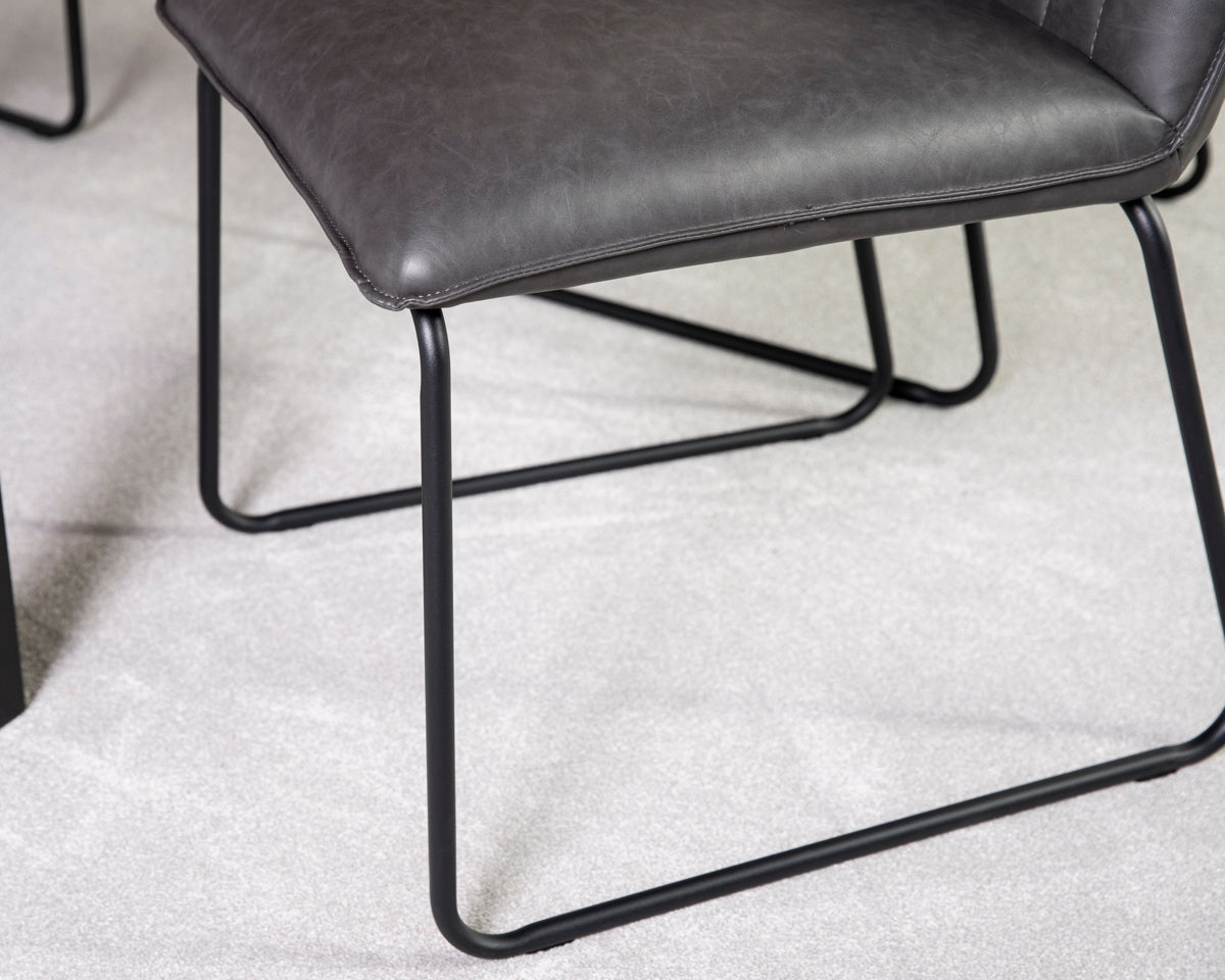 Table de salle à manger extensible Como (140 cm - 180 cm) et chaises de salle à manger grises Grainger