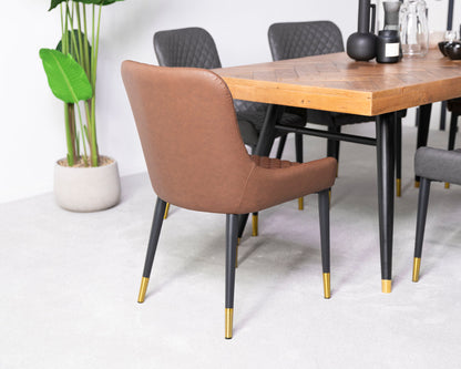 Table de salle à manger extensible Tulsa Dark (140 cm - 180 cm) et chaises de salle à manger Sarah couleur fauve