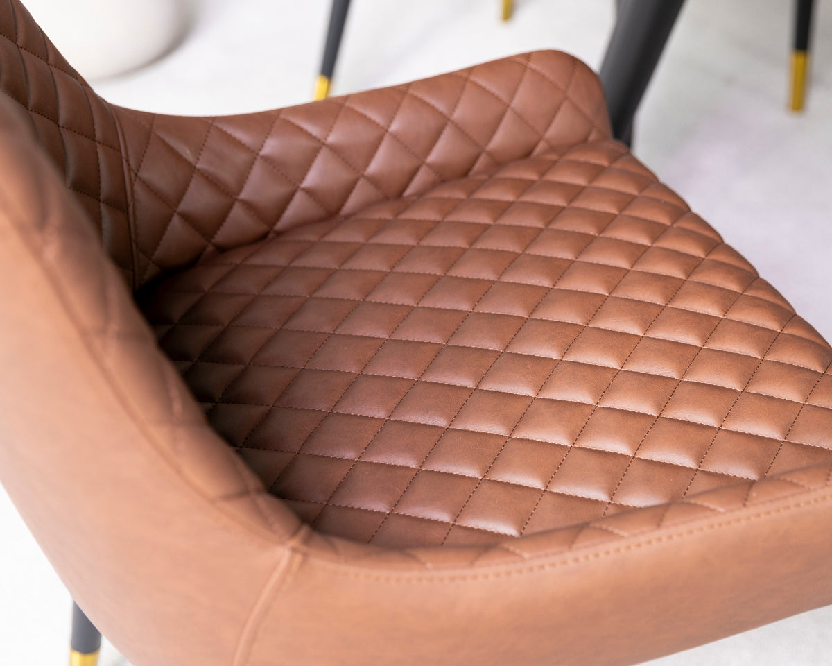 Table de salle à manger extensible Tulsa Dark (140 cm - 180 cm) et chaises de salle à manger Sarah couleur fauve