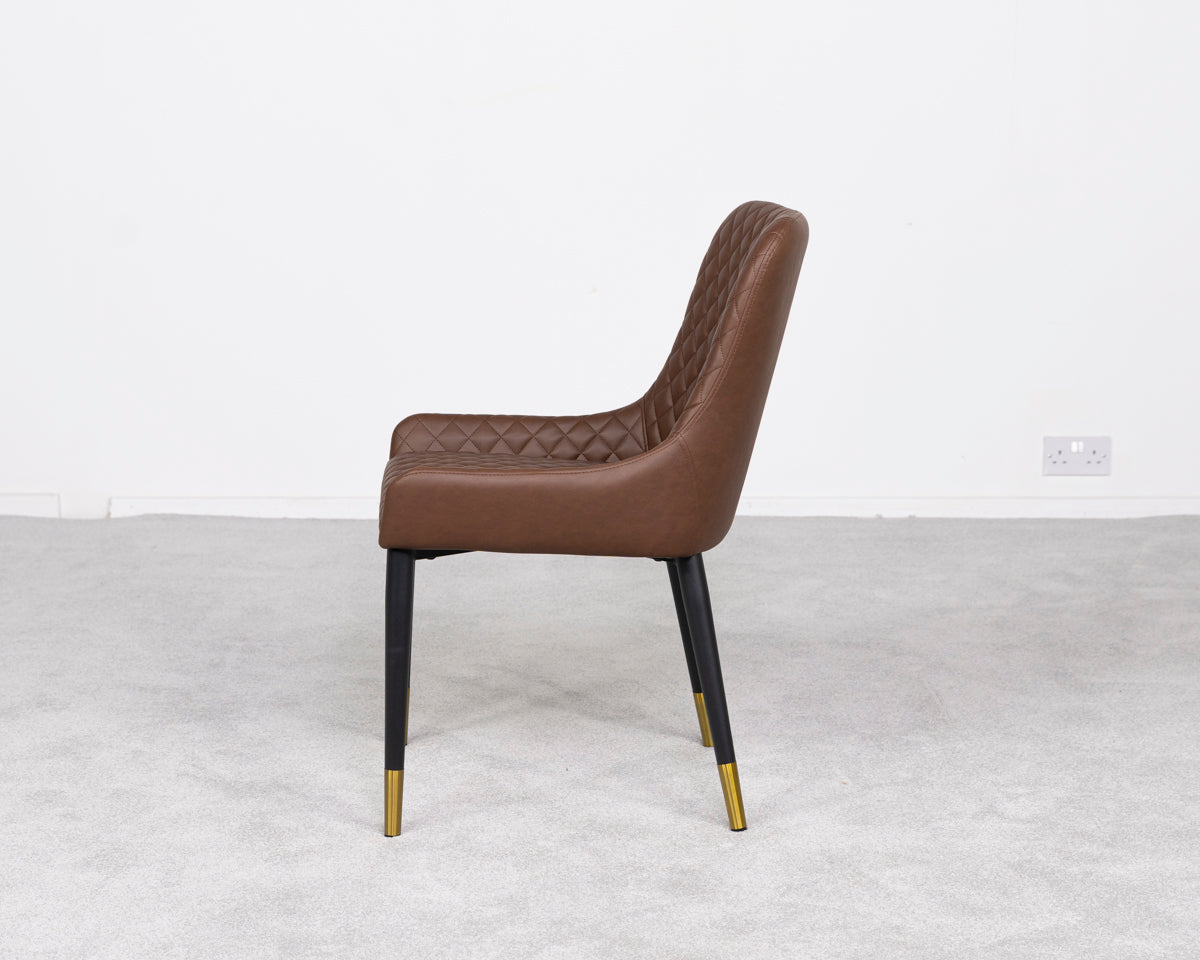 Table de salle à manger extensible Tulsa Dark (140 cm - 180 cm) et chaises de salle à manger Sarah couleur fauve