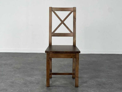 Table de salle à manger à plateau fixe Brooklyn et chaises à dossier croisé Brooklyn