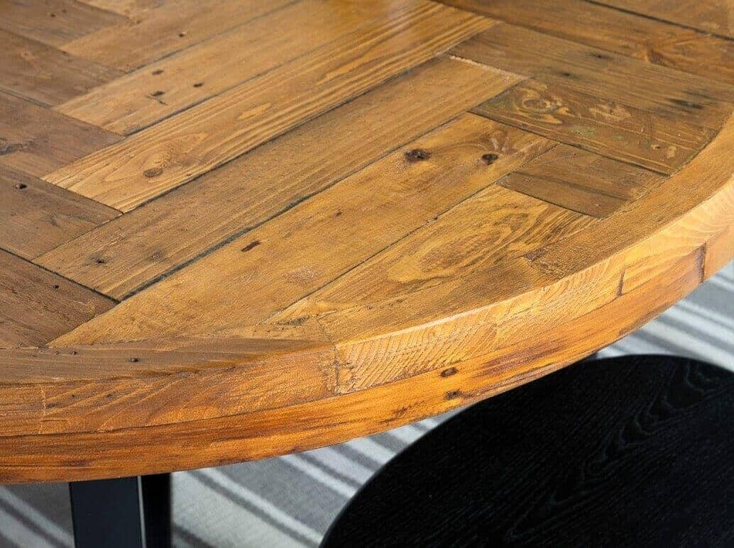 Table de salle à manger ronde Tulsa et chaises de salle à manger grises Dallas